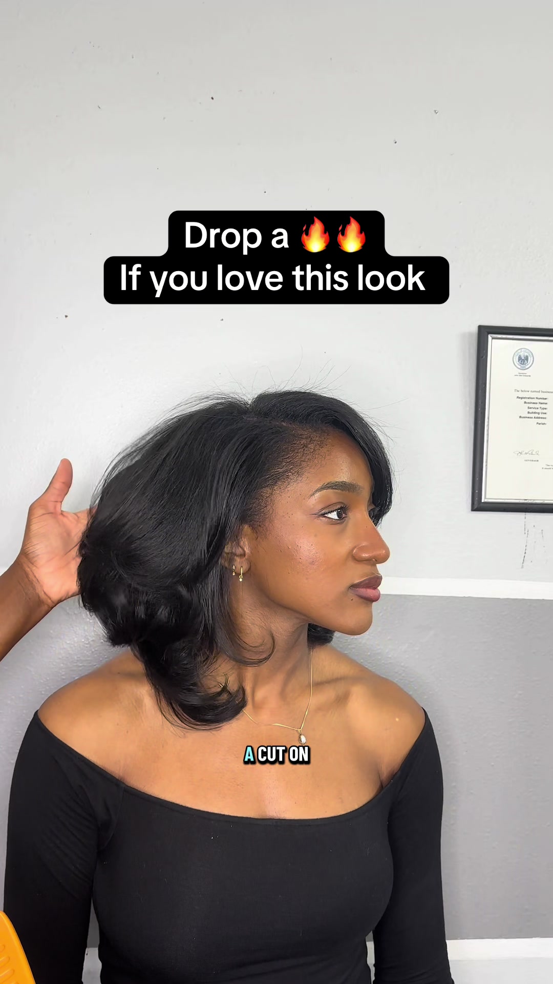 @Strawberricurls | Hairstylist