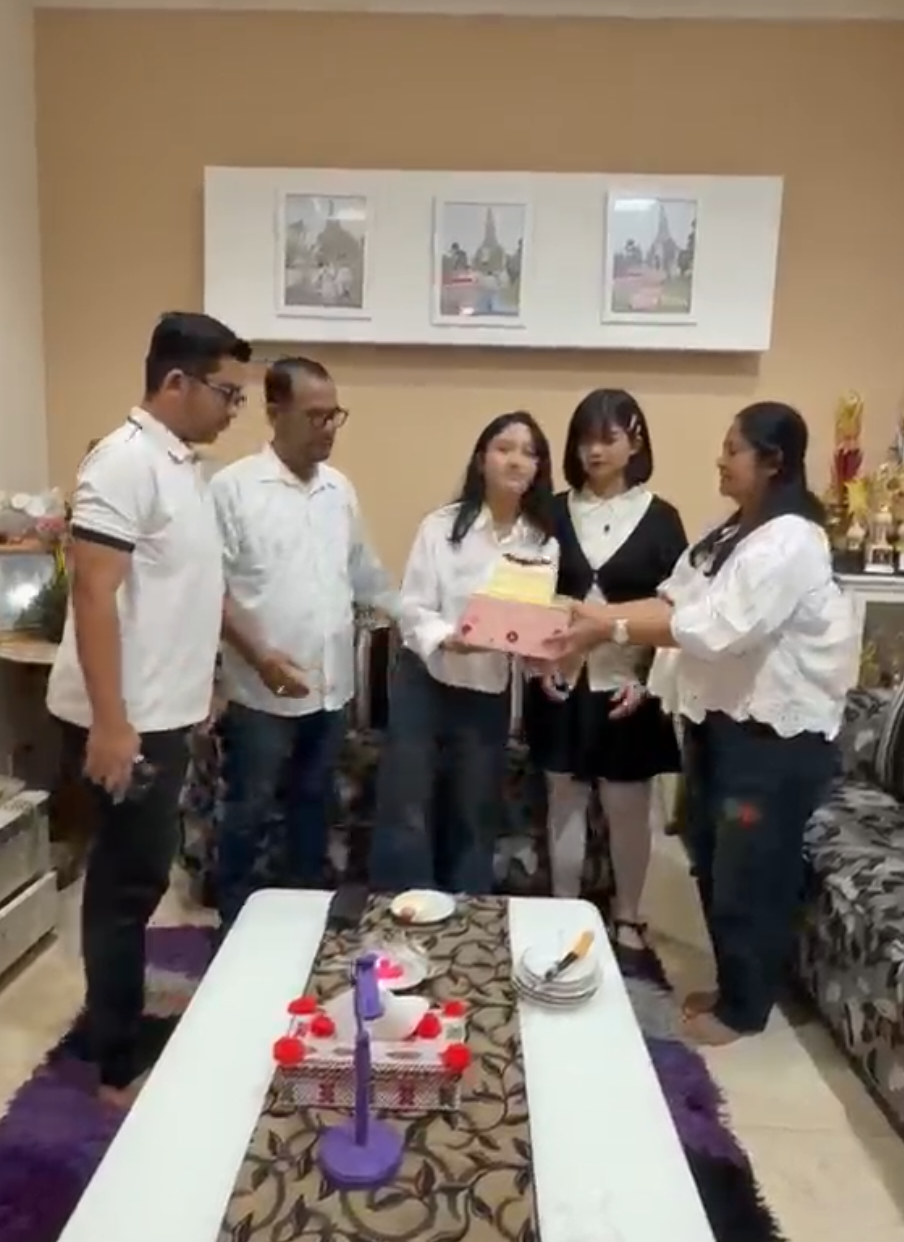 @Tuan & NyonyaVanzaith