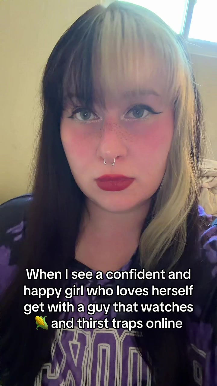 @laurenaintshitt