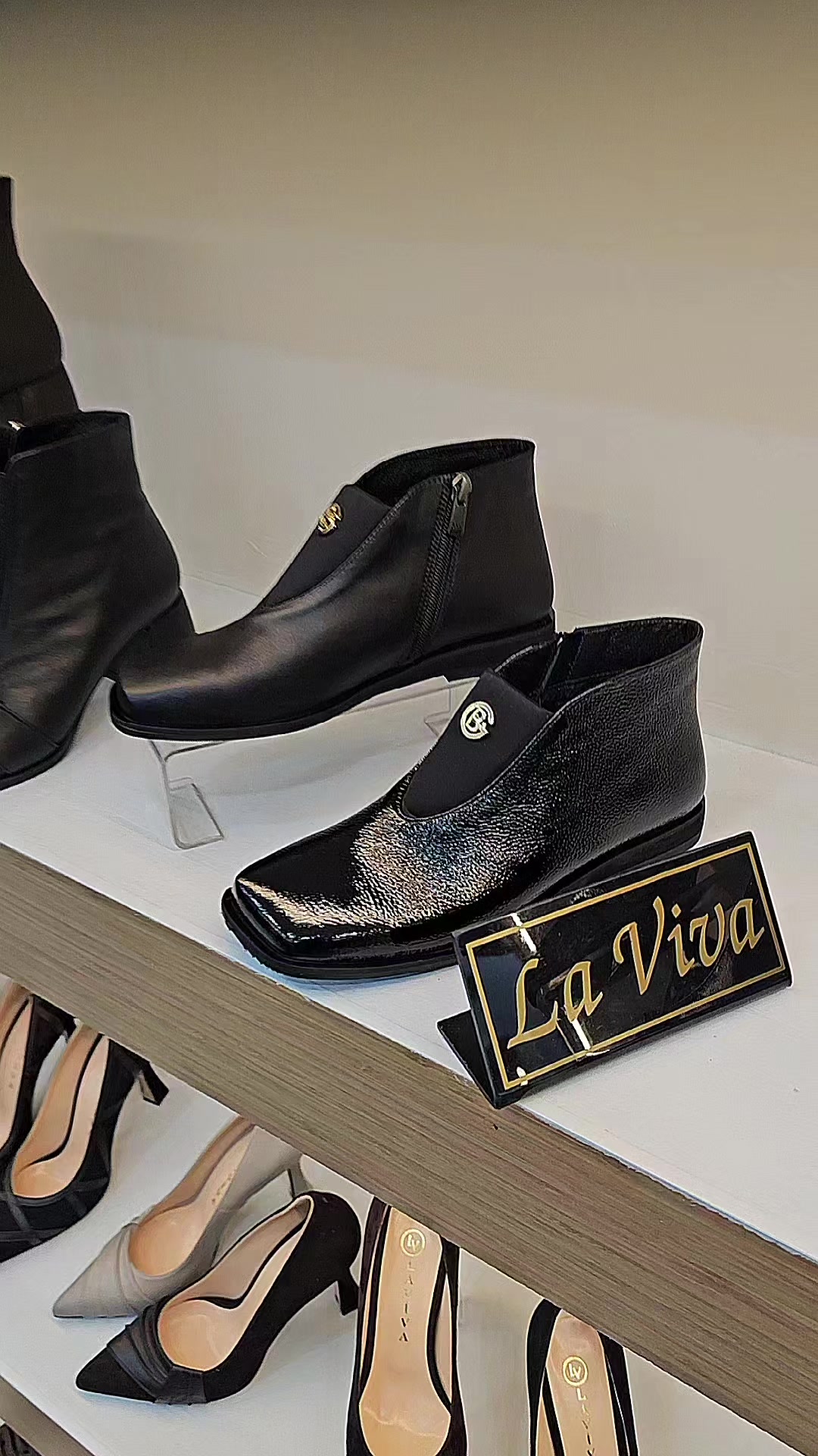 @Laviva_shoes