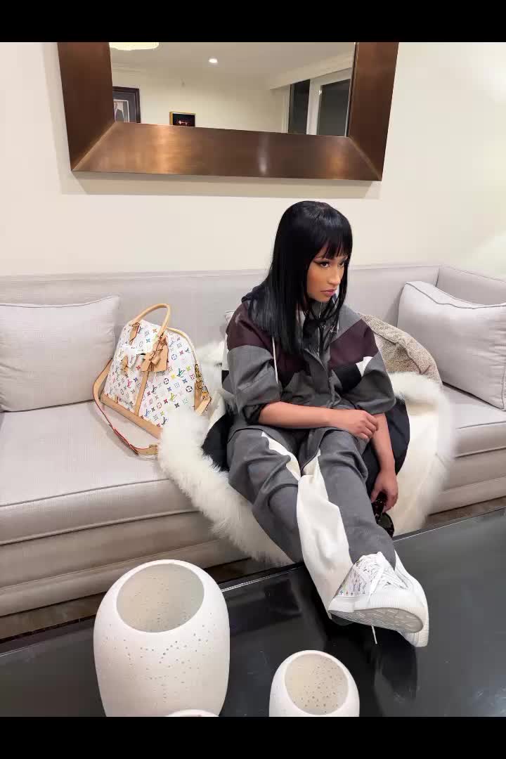 @Pinkfridayy2