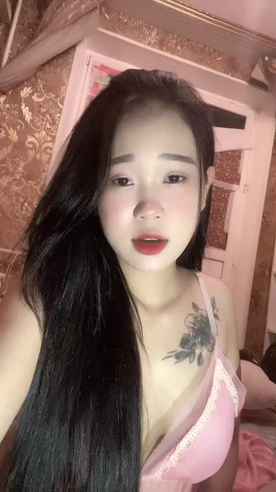 @BÉ THỎ🐰🥕
