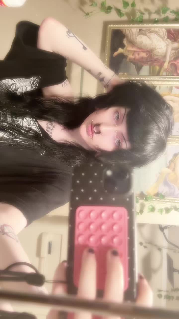 @audreysaysmeow
