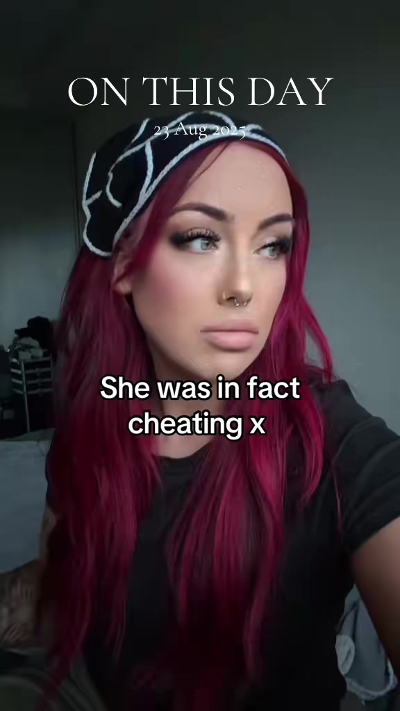 @LEASHBIAN 😈