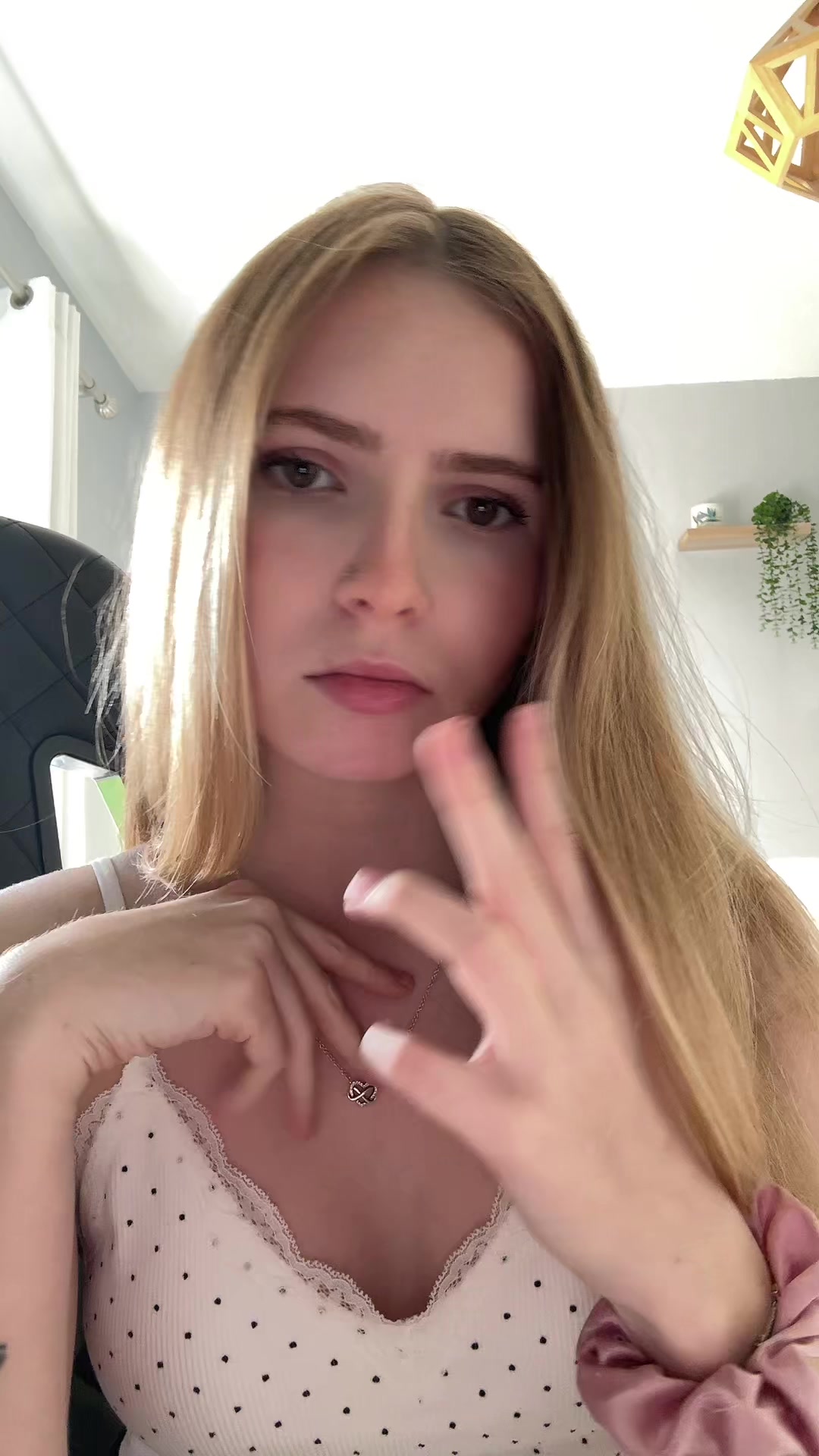 @avqxee