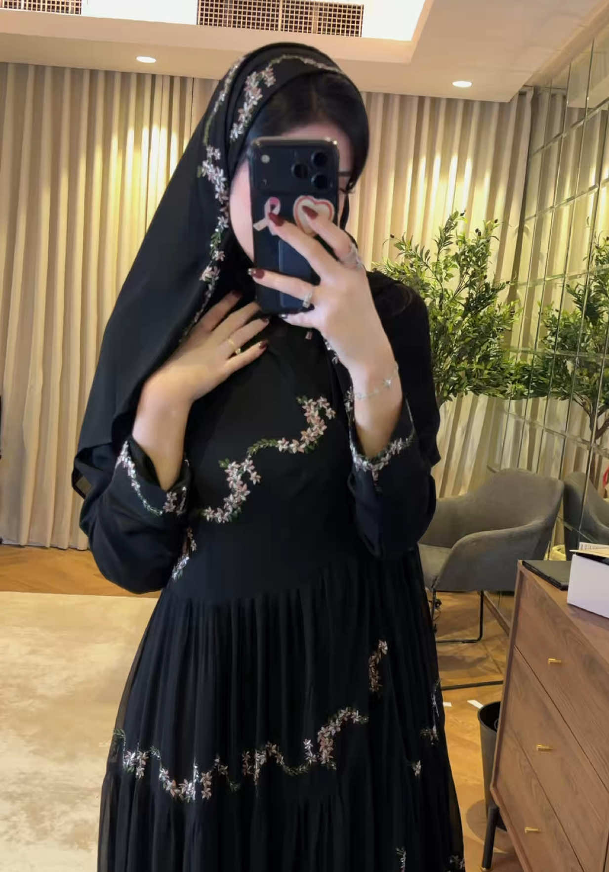 @ثــــيرا &bull; Thira Abaya