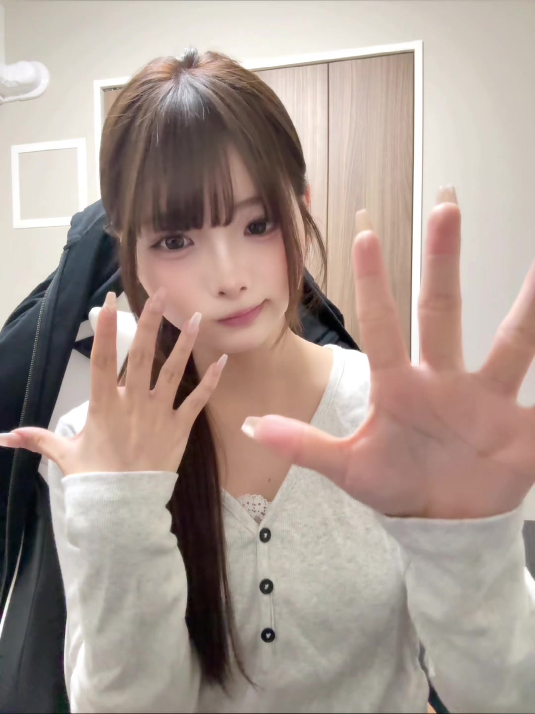 @莉那