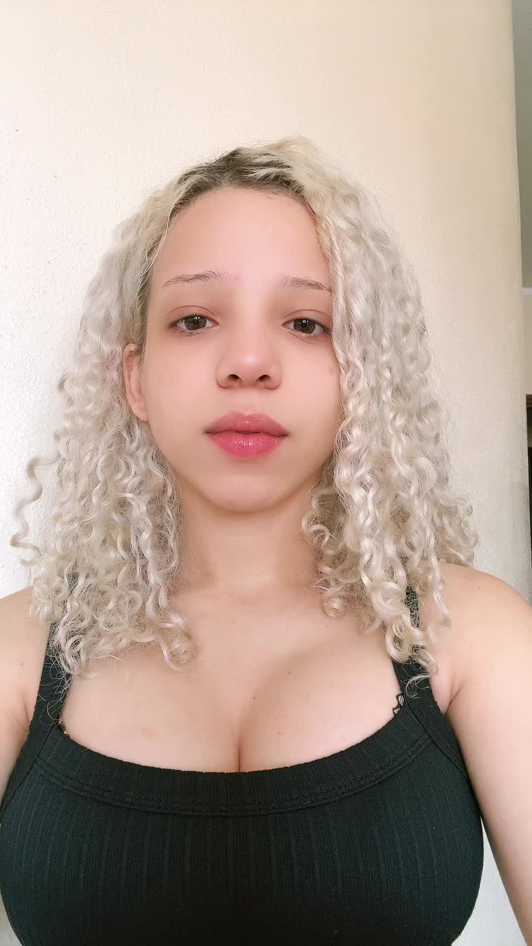 @Angélica