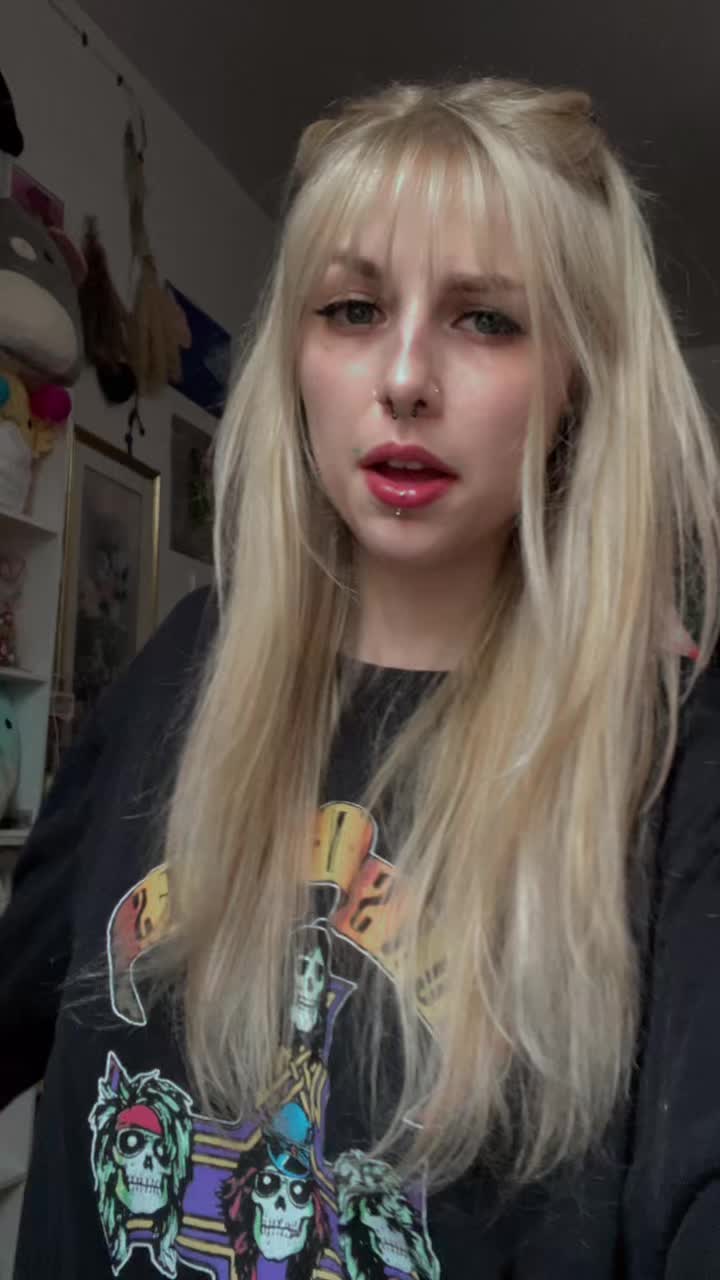 @˚♡。⋆ ༘˚✴︎ 𝓂𝒶𝓎 ✴︎˚ ༘ ⋆。♡˚