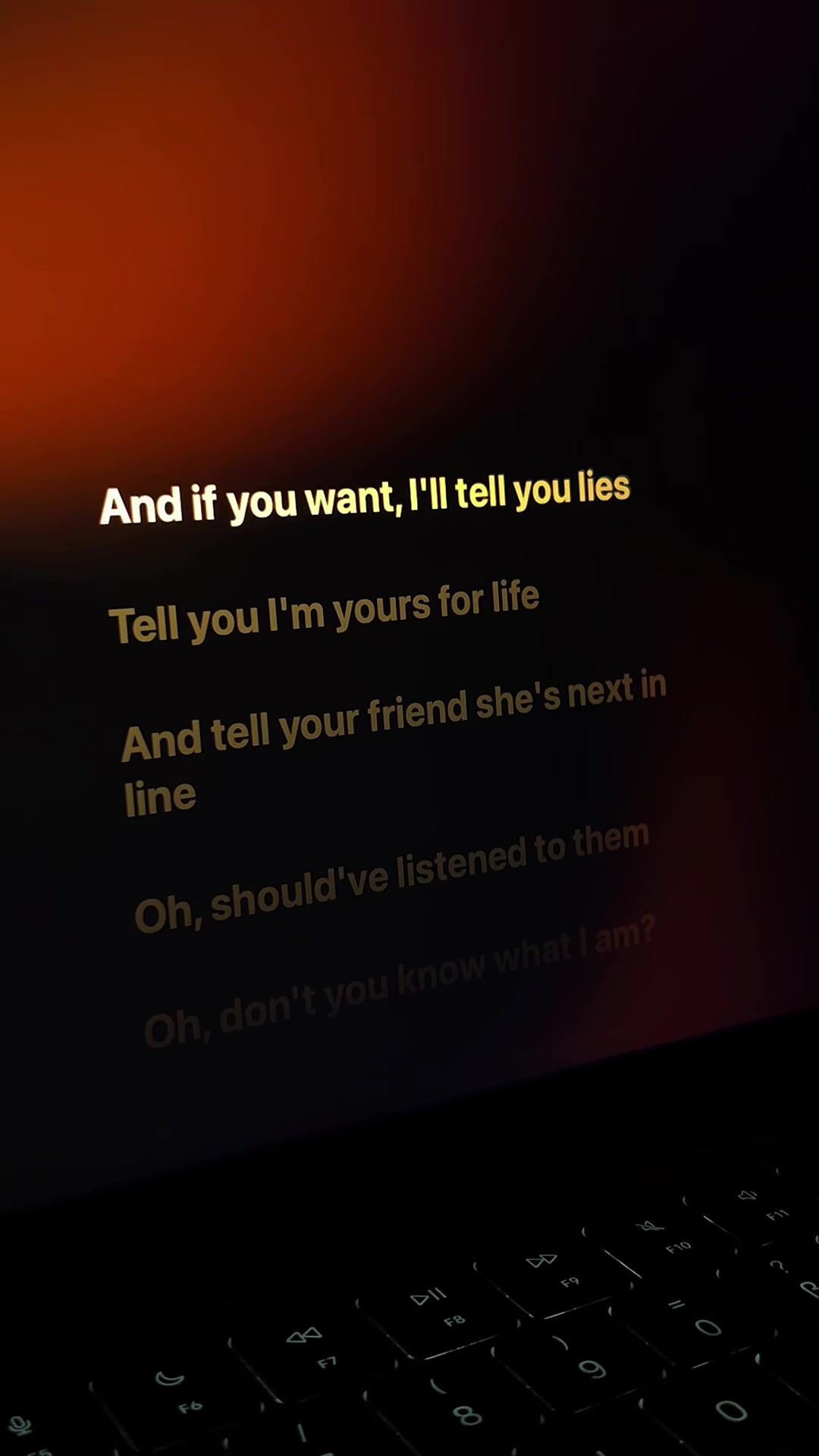 @🎧