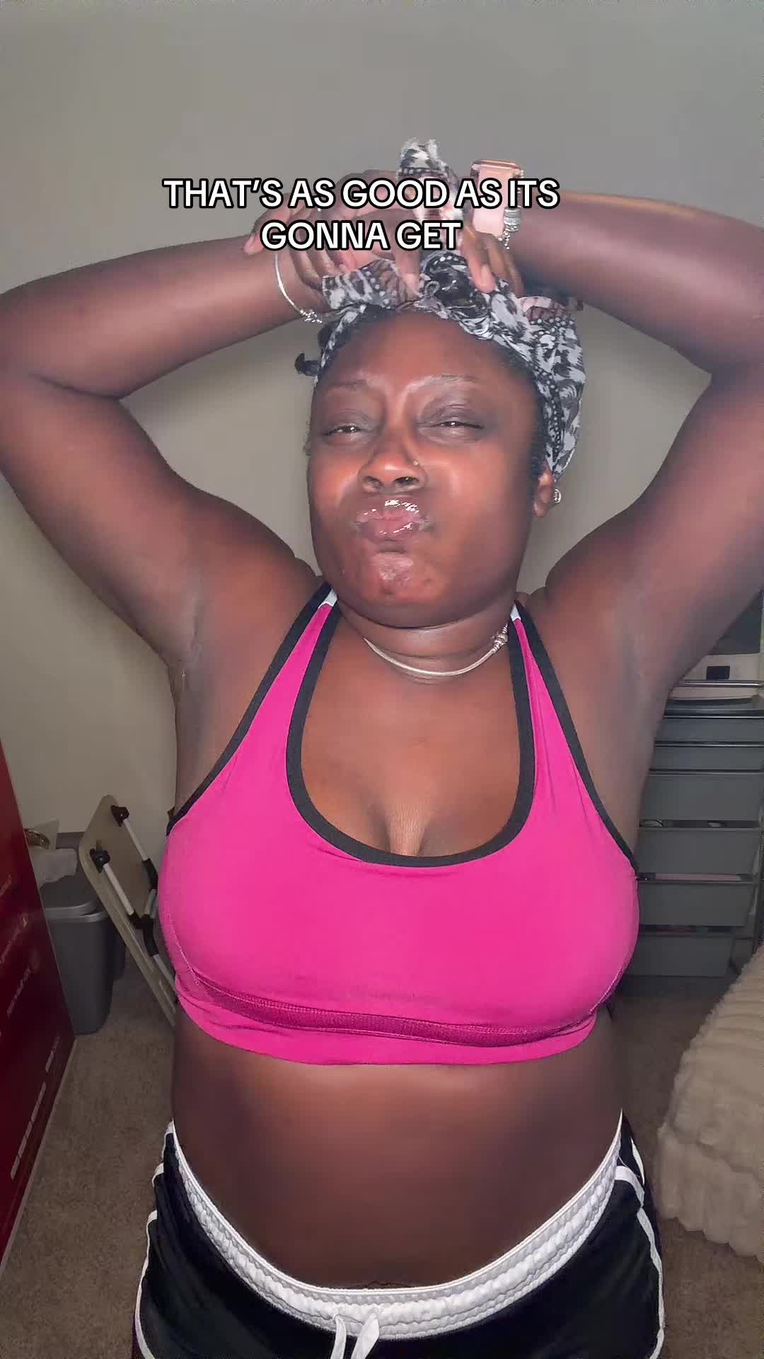 @MsTee_