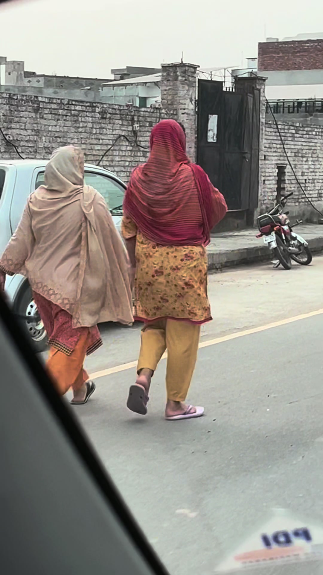 @pakistaniaunties