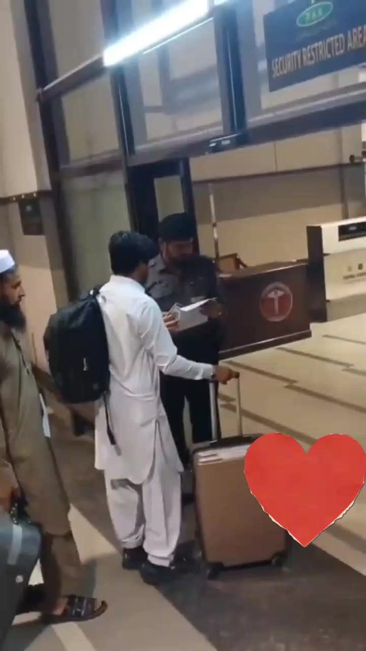 @ꨄ 𝐊𝐨𝐤𝐨احتشام𝐮𝐥𝐡𝐚𝐪 ꨄ