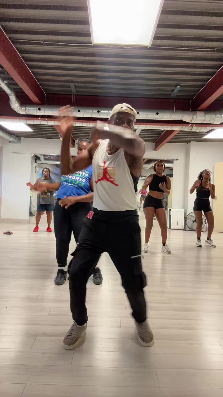 @Miss Results| coach Montréal