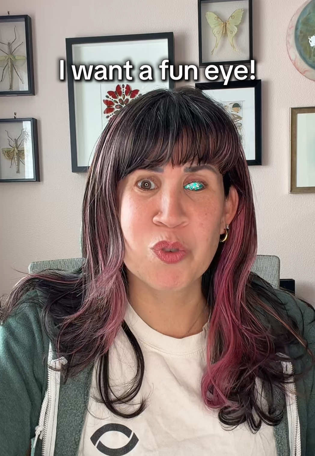 @Christina_Oculara