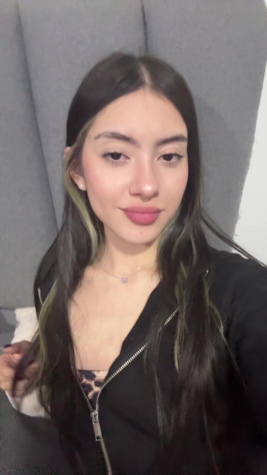@𝑁𝑖𝑐𝑜𝑙𝑒