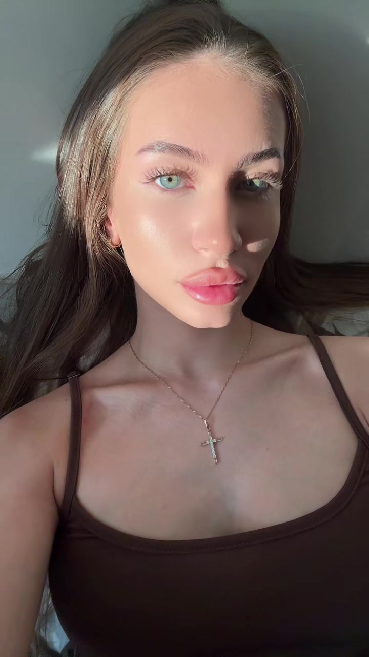 @glosslips
