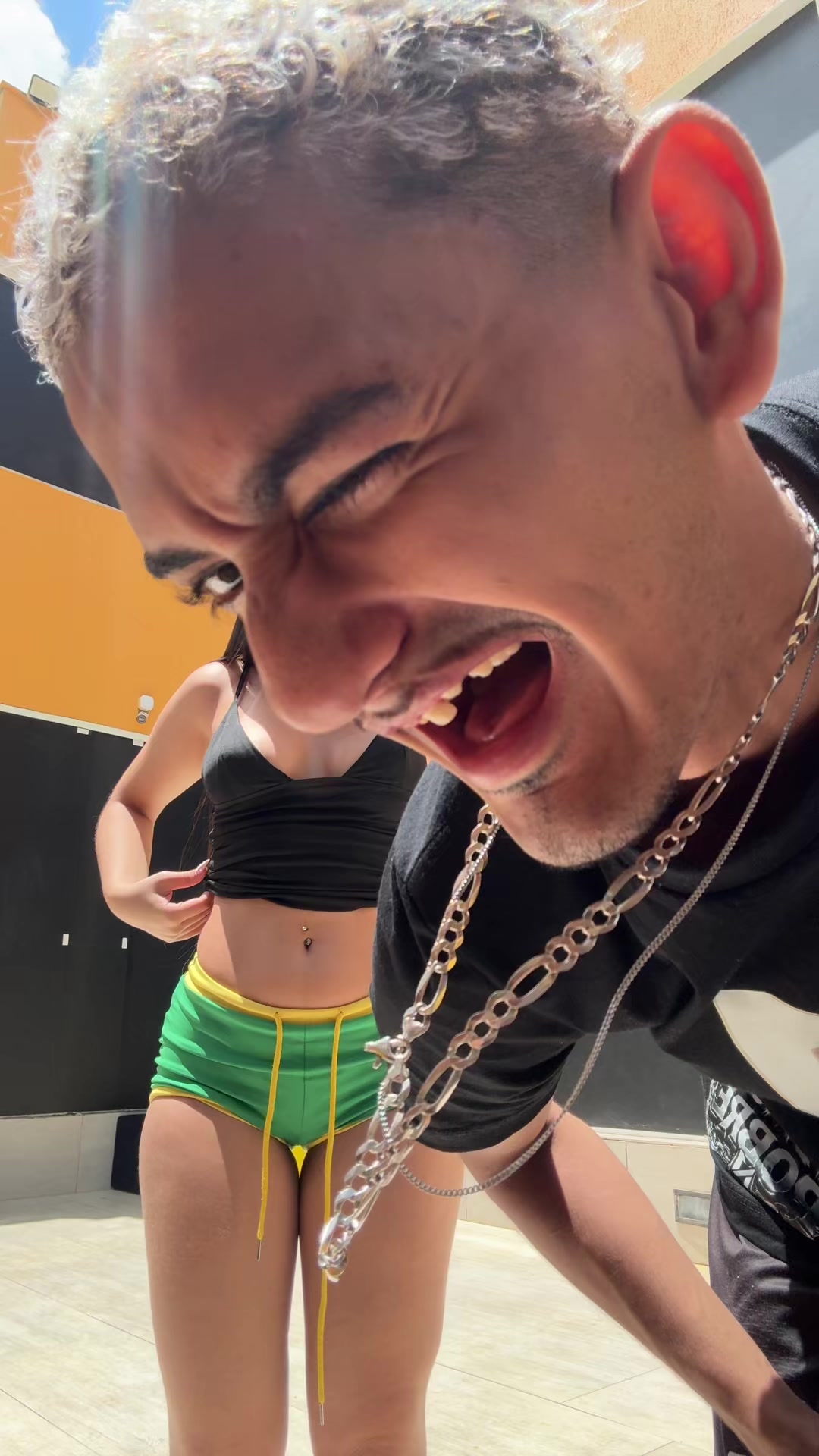 @Anailma
