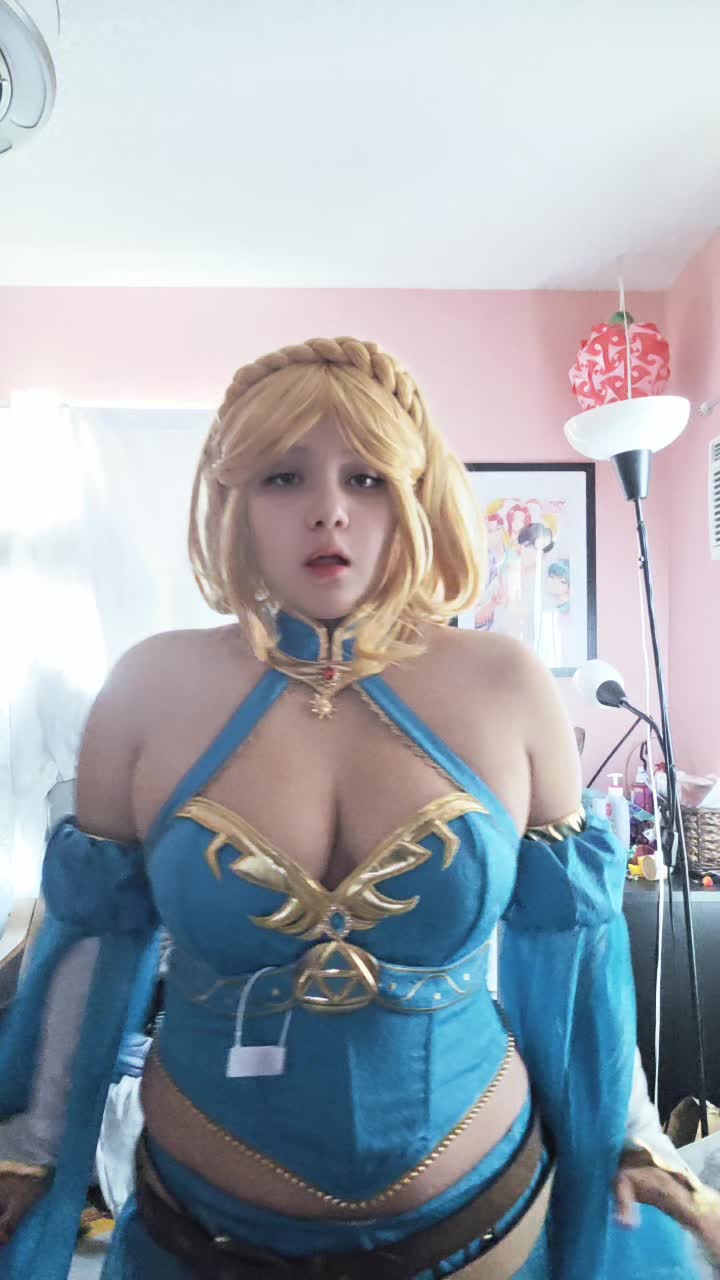 @<3