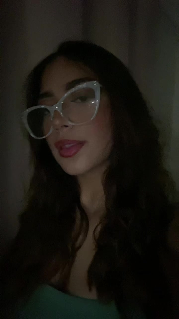 @liviaareiss_