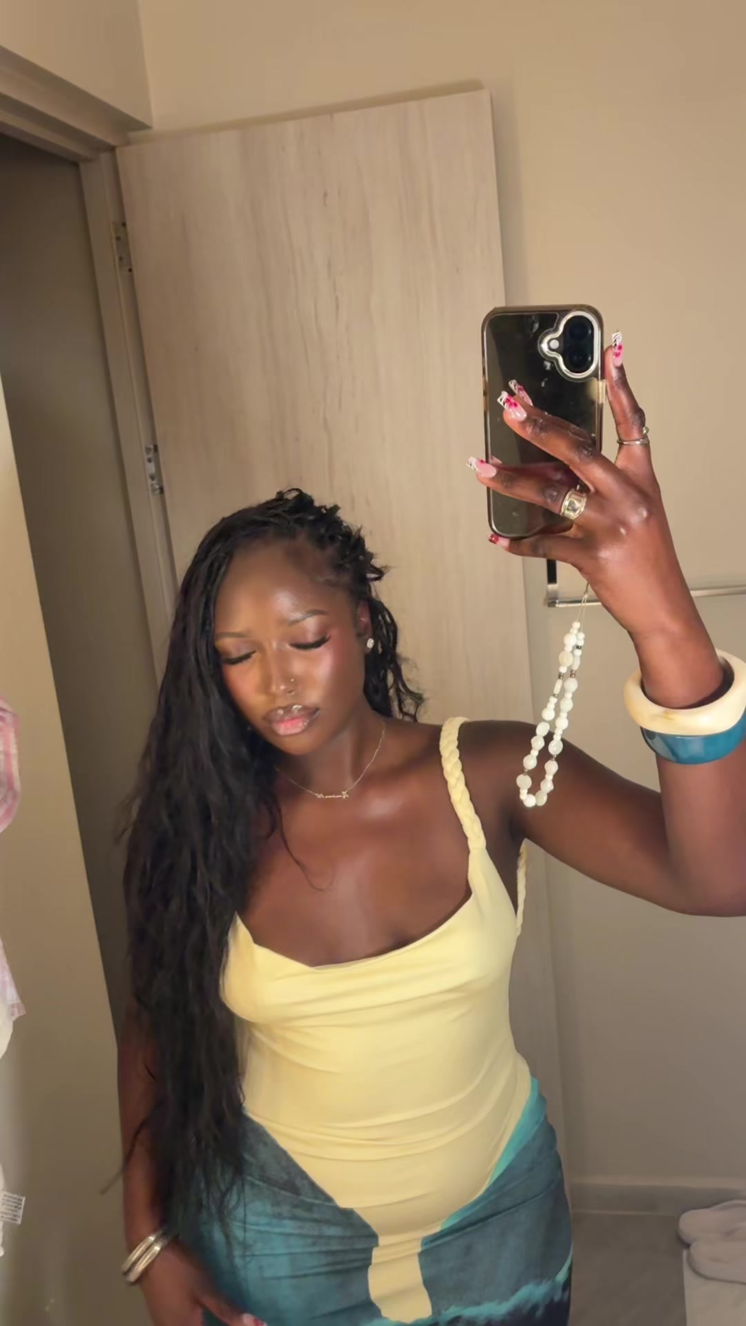 @AMINATA