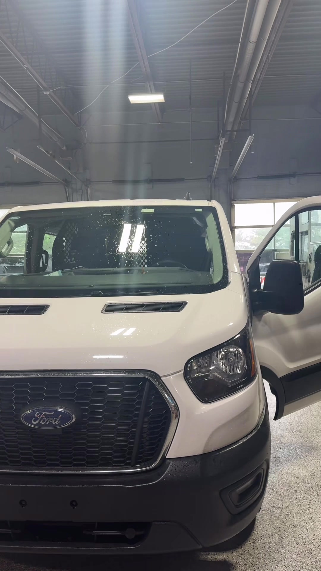 @Golden Star Auto Glass