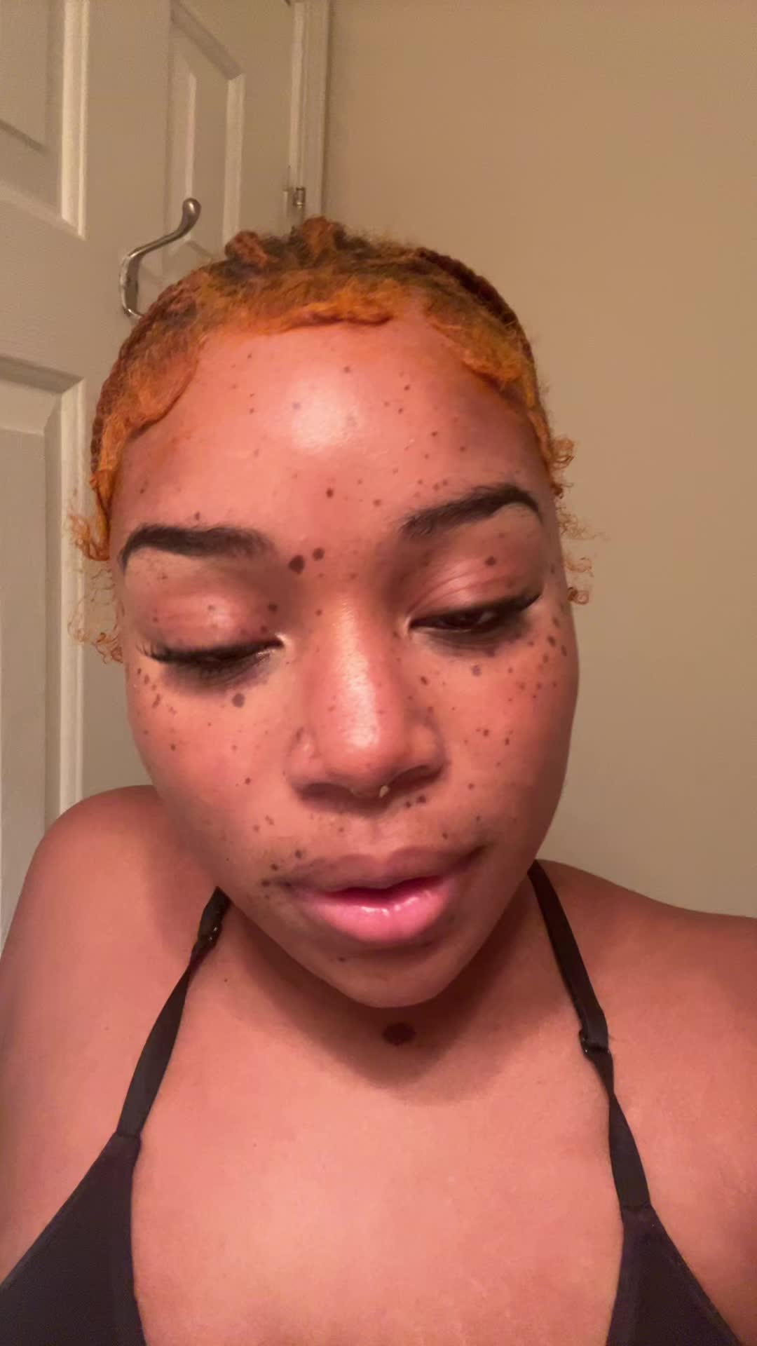 @👩🏽&zwj;🦰