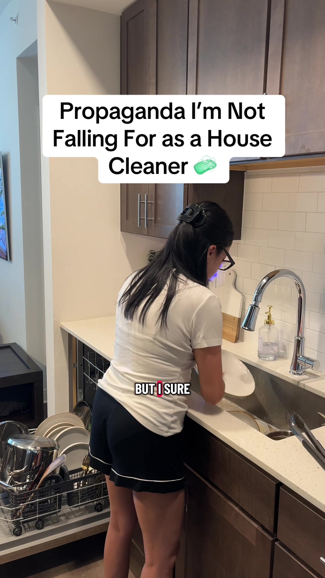 @Clean With Carly