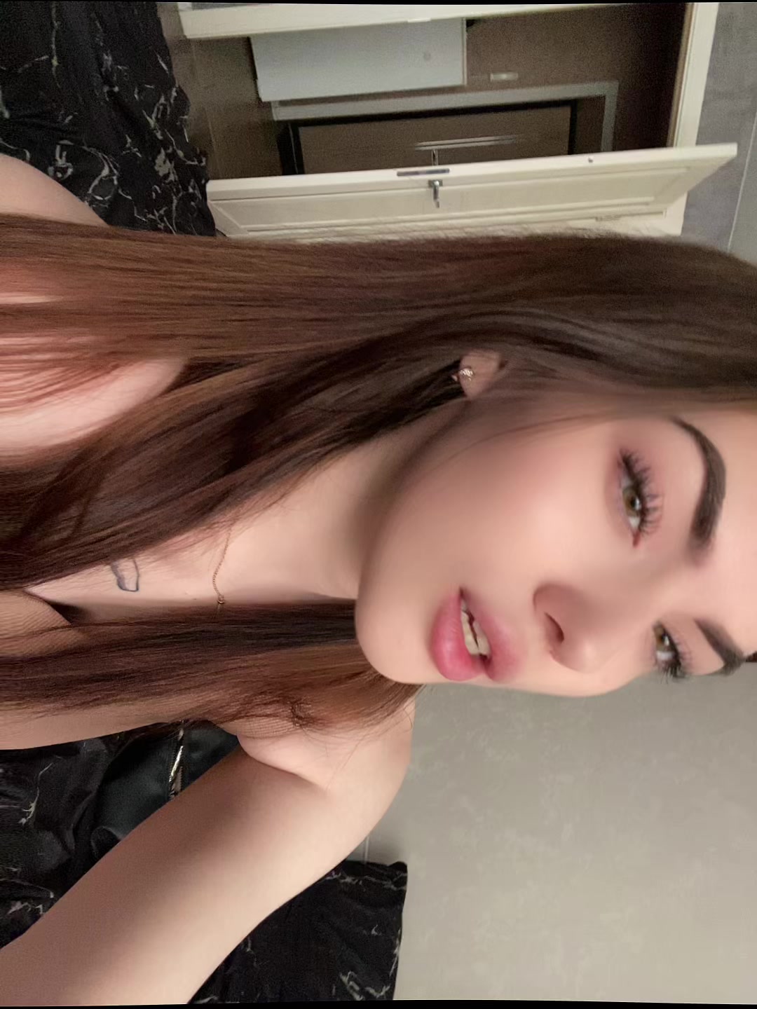 @𝖉𝖗𝖚𝖌 𝖉𝖊𝖆𝖑𝖊𝖗