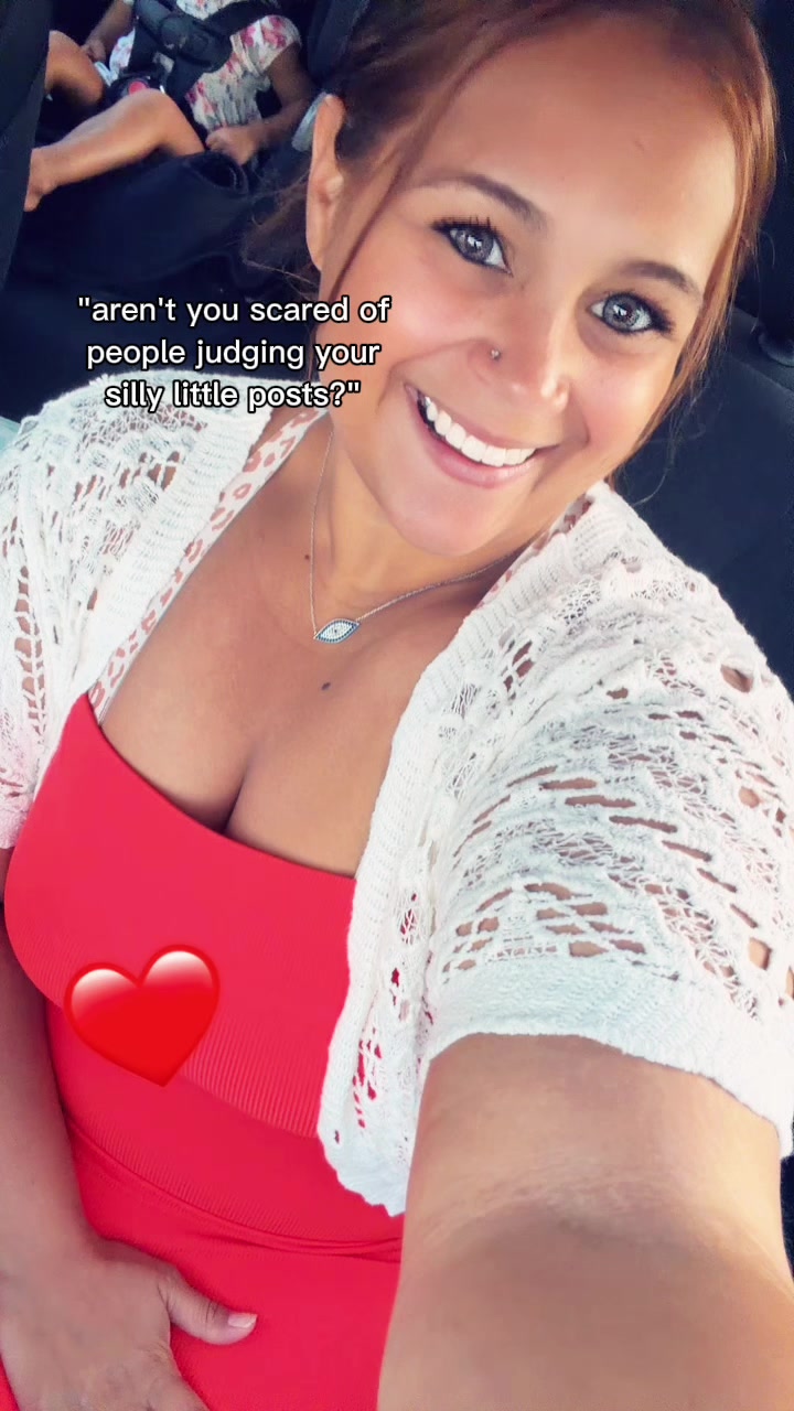@LivingLoveCenter528🤍