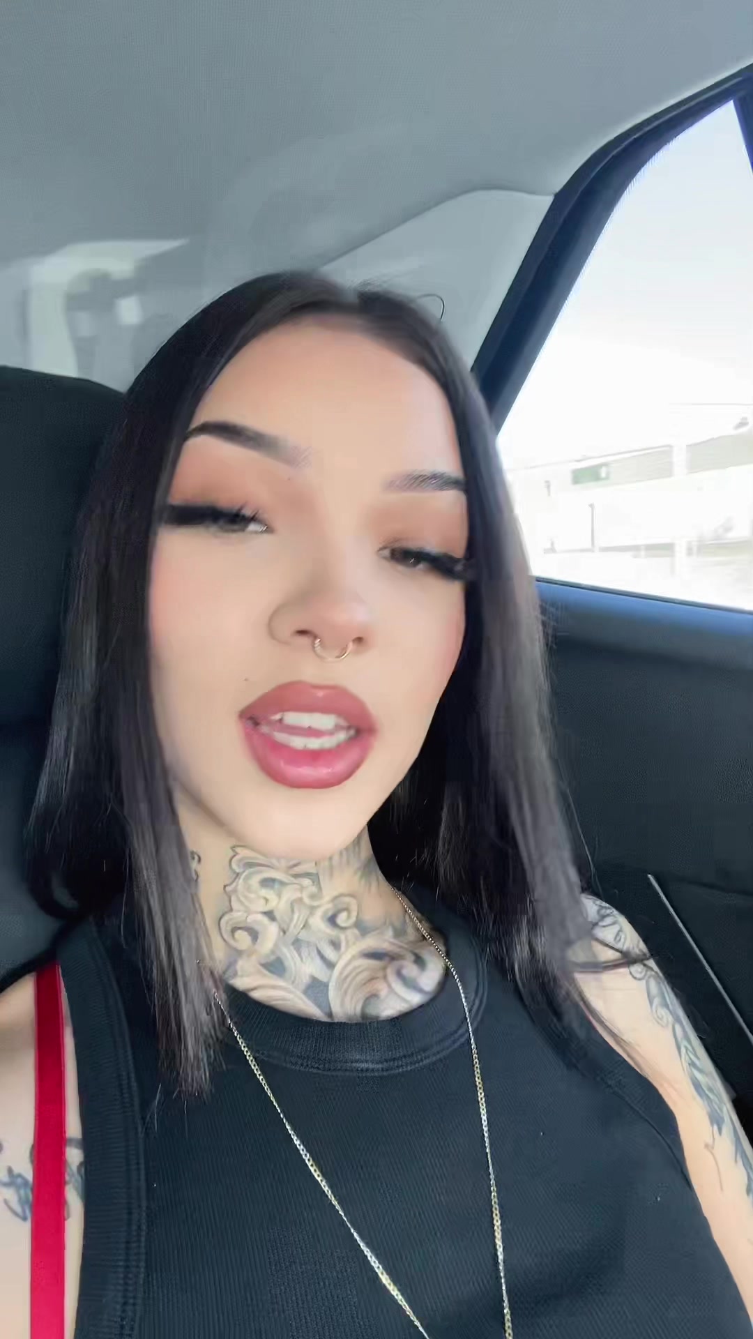 @Lili.