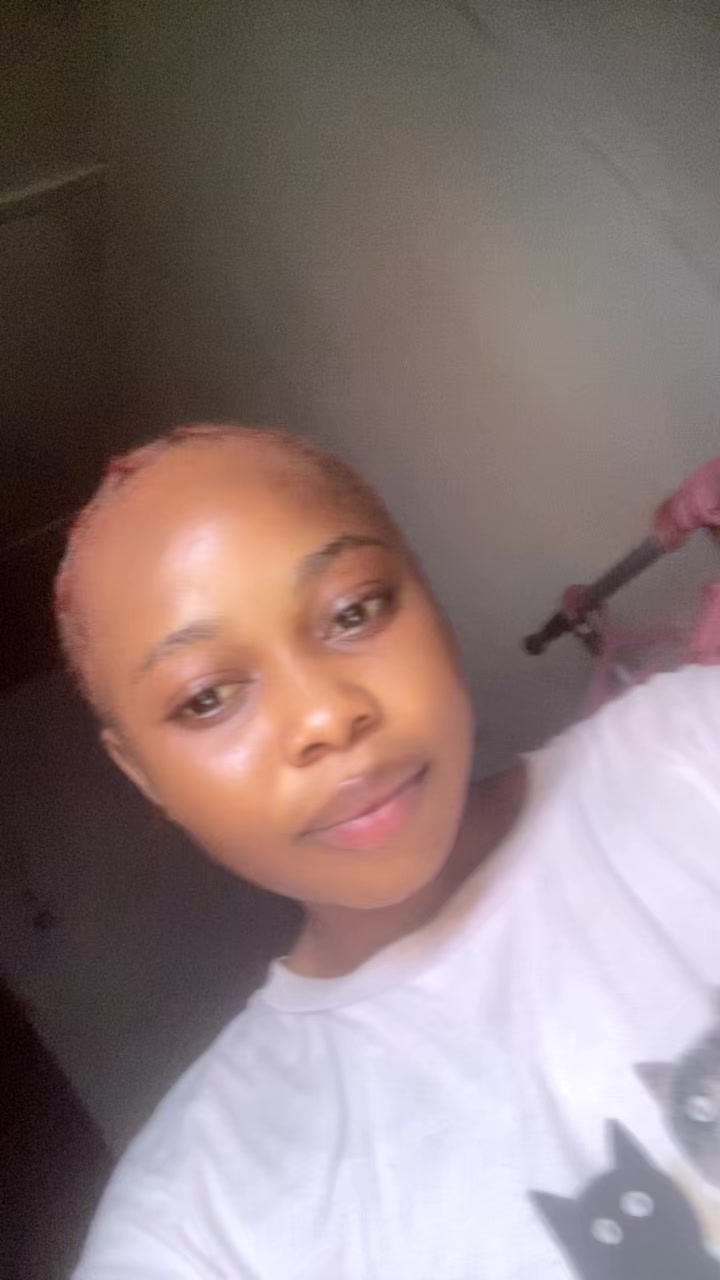 @ayobami🦂