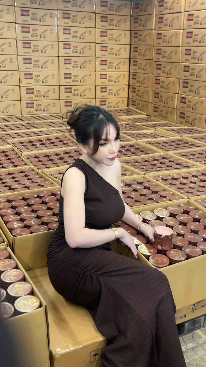 @ហាងពេជ្រ គ្រឿងសម្អាង