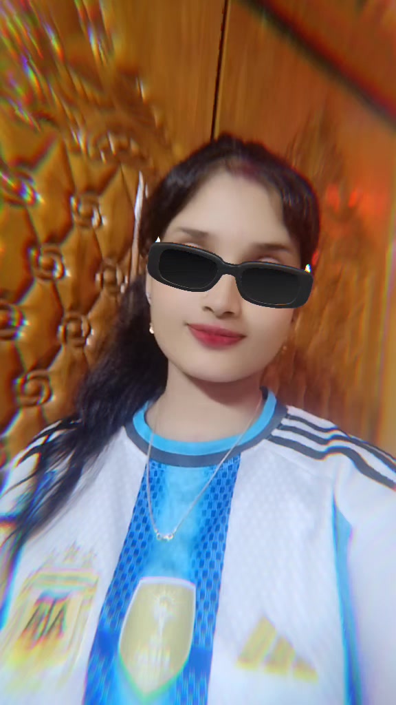 @Shreya ghosh ✌️
