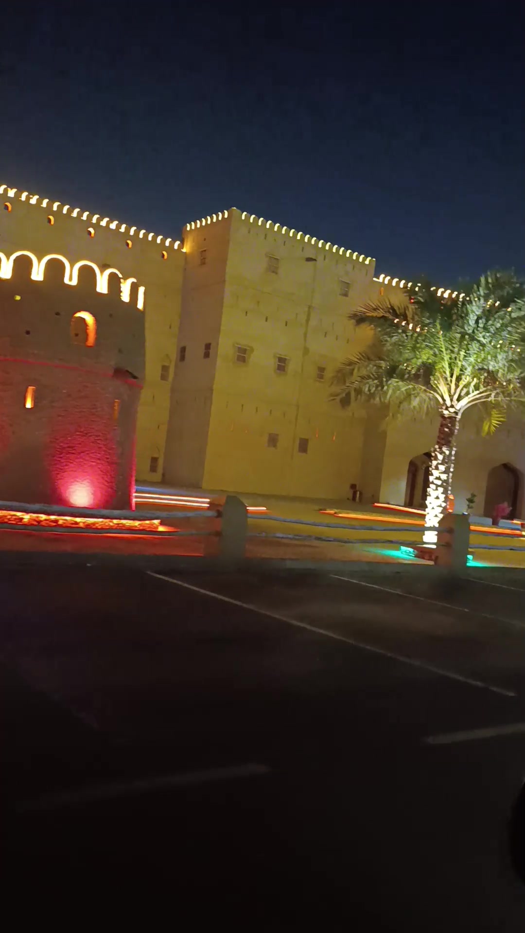@Shahrukh 🇴🇲🇵🇰