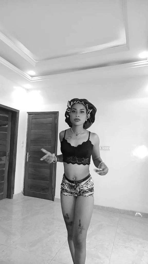 @Jenny Jenny 24452
