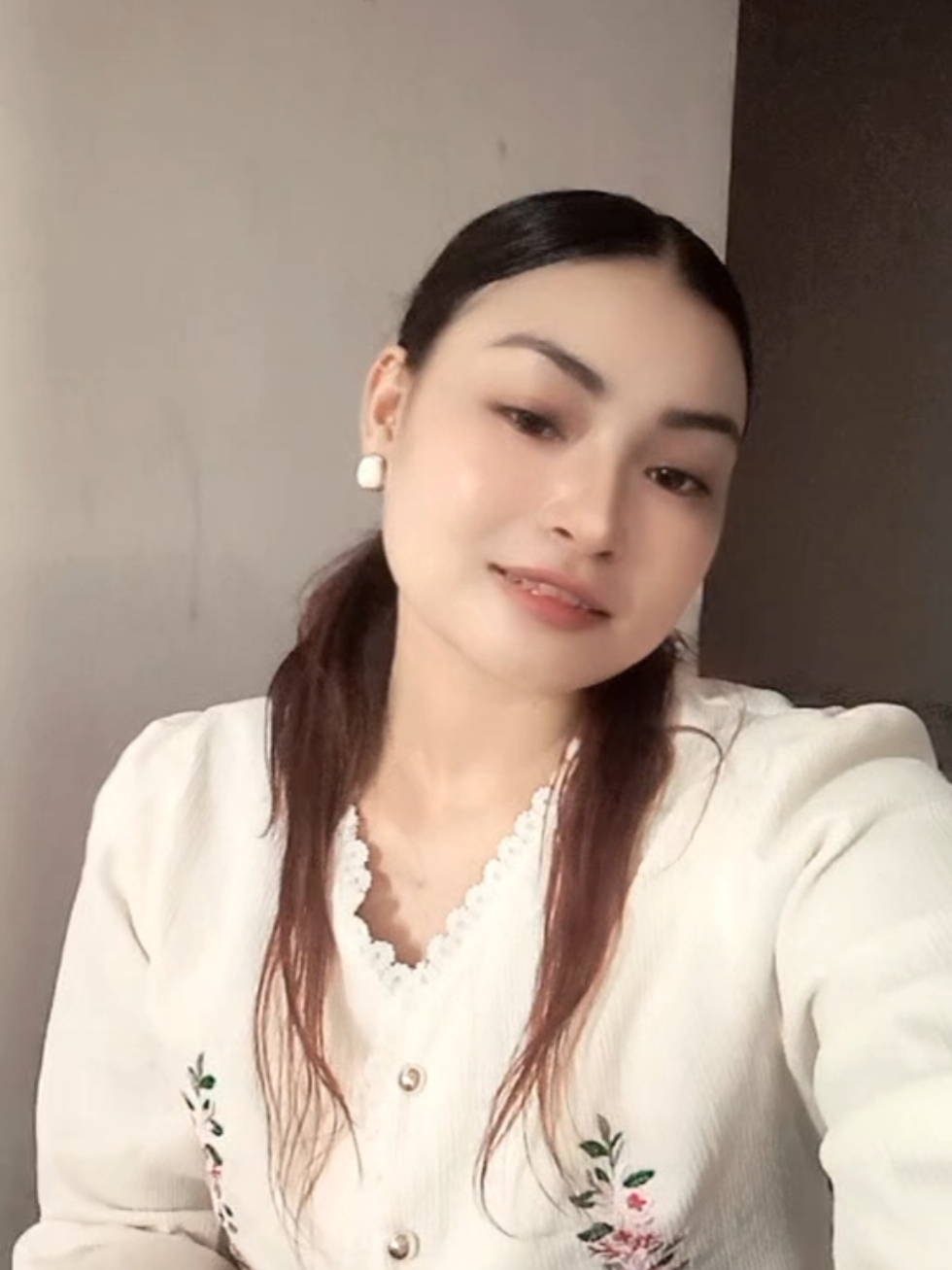 @Anshika🧿