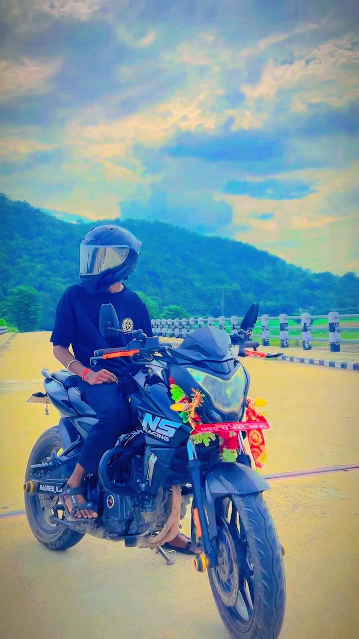 @MADHESI__XAURA