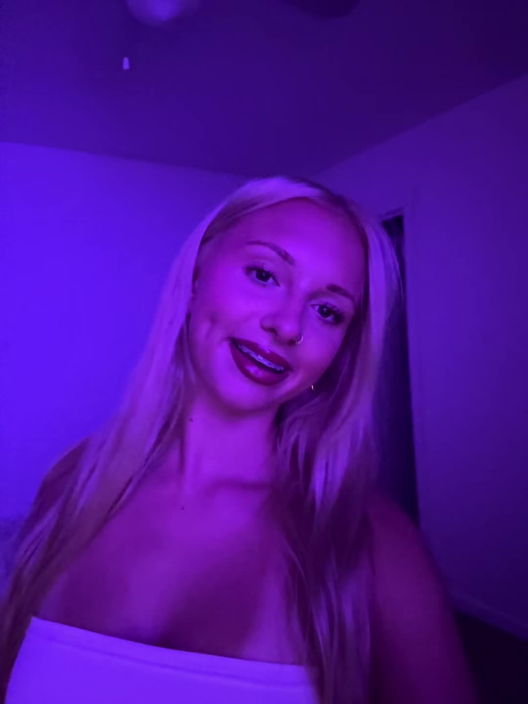 @𝓂𝒶𝒹𝒹𝒾𝑒 🌺