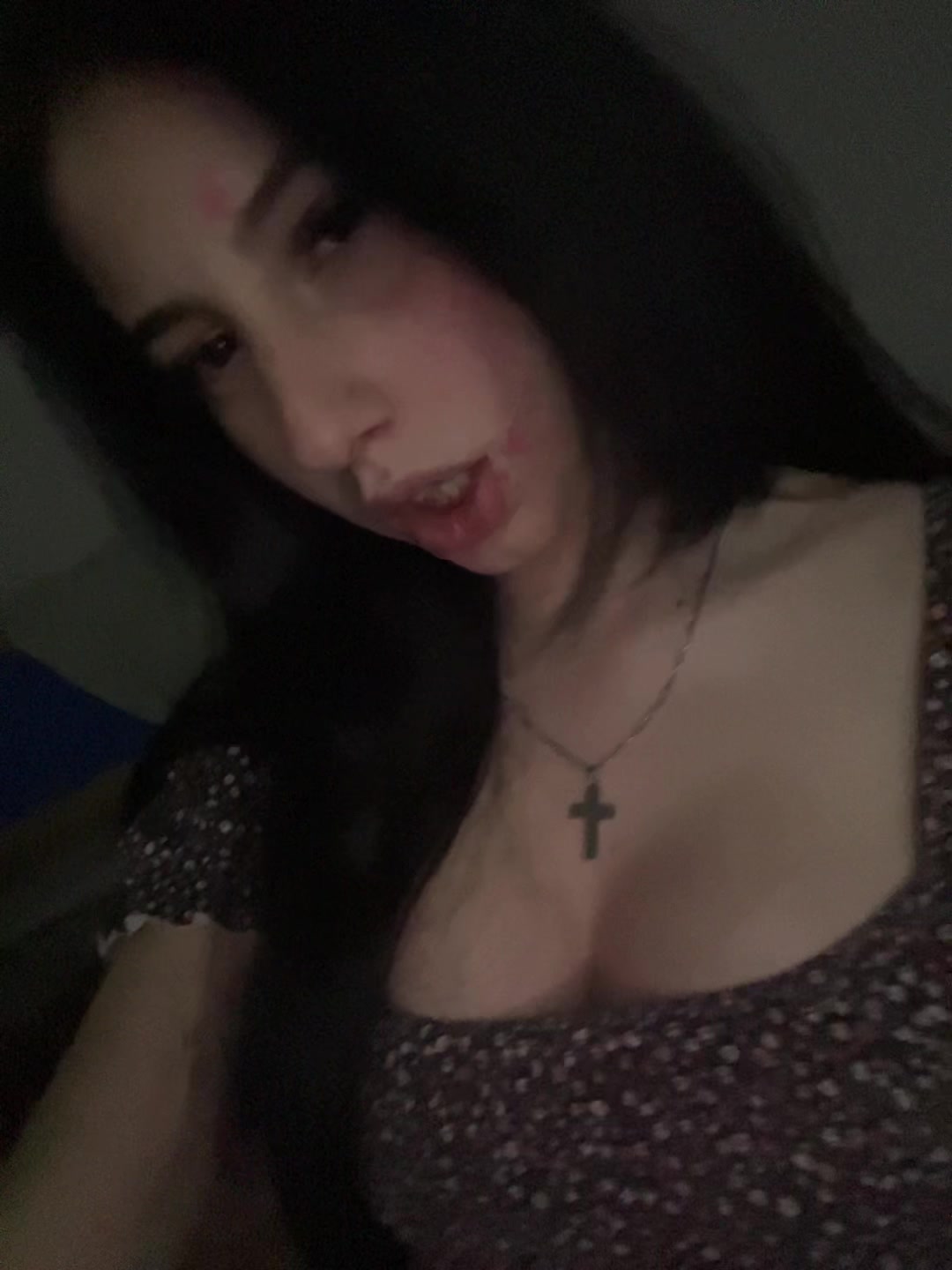 @🫦