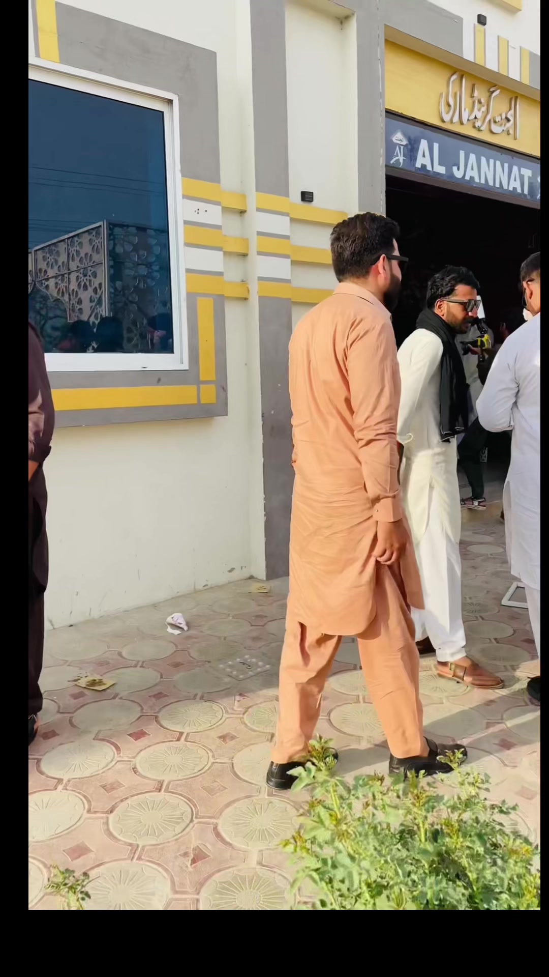 @Dewan Shahid Fareed Chishti 💫