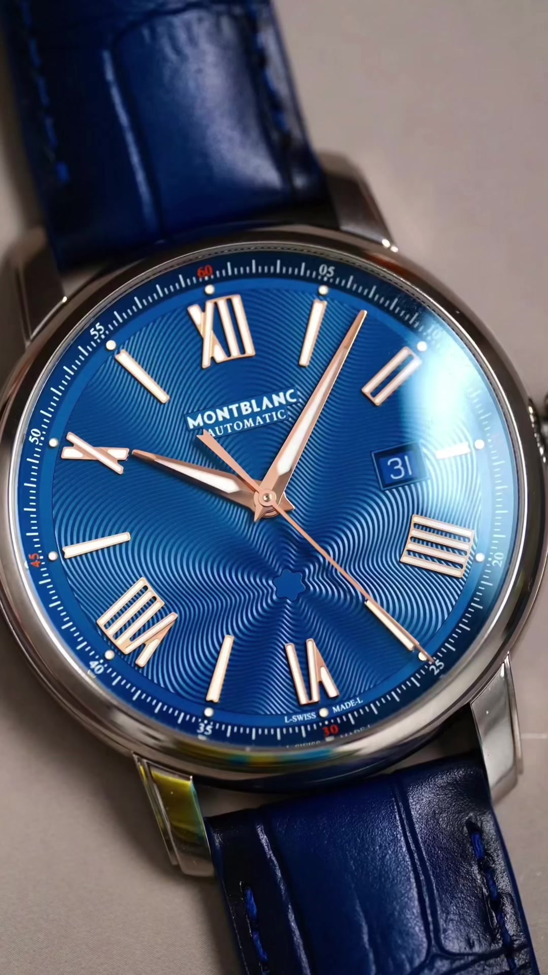 @BDT WATCH Đồng Hồ Thuỵ Sỹ