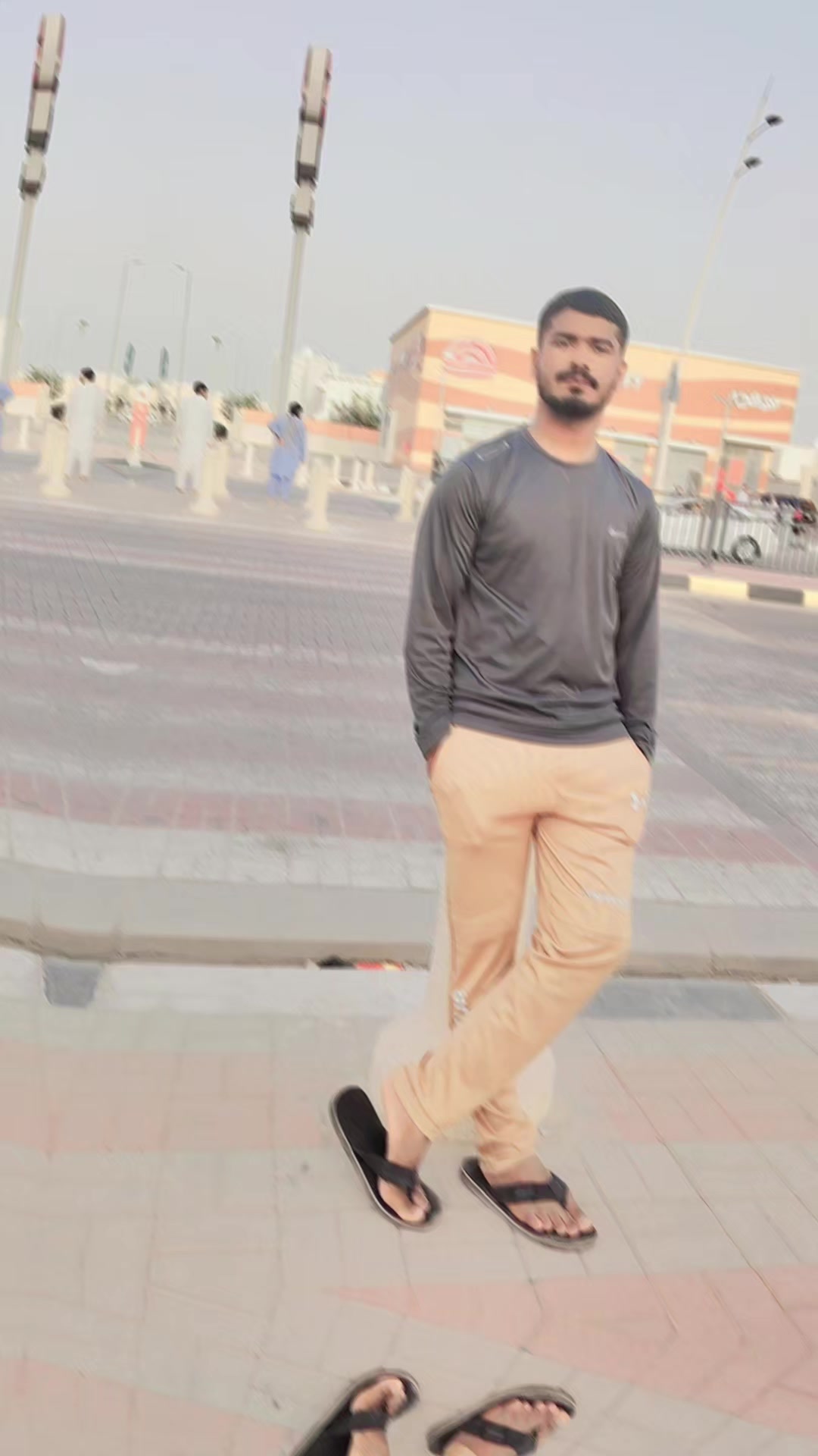 @RanaTabi👑🇵🇰✈️🇸🇦