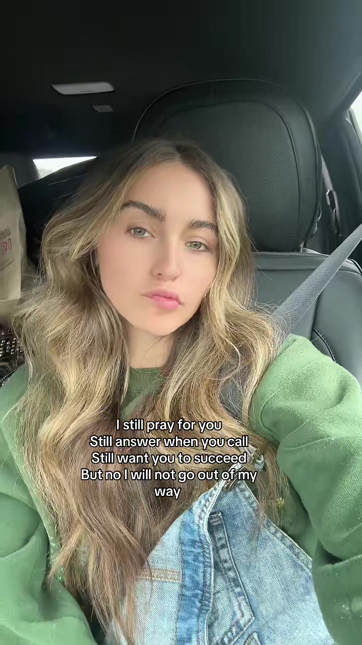 @Kaylinroberson