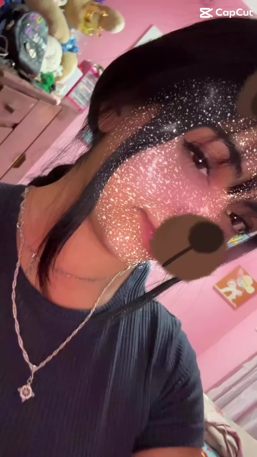 @👧🏽🫧✨