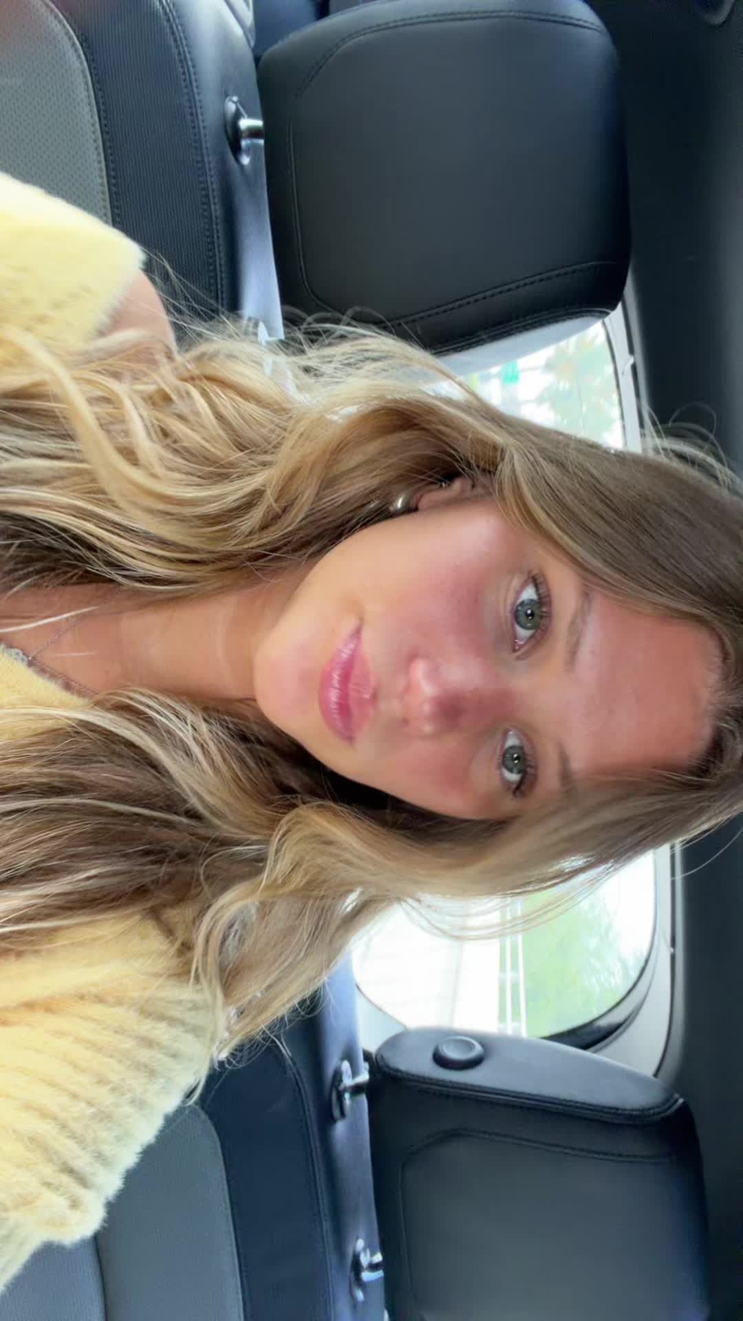 @elena