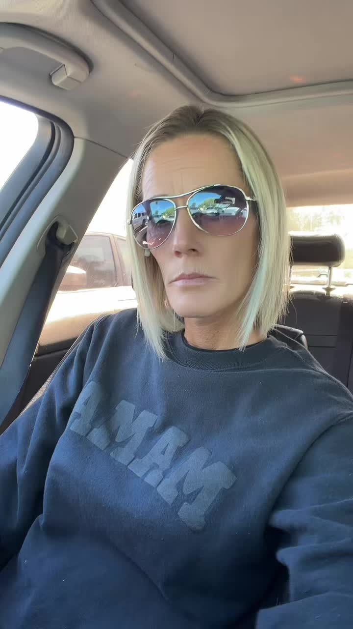 @BlondeBitch