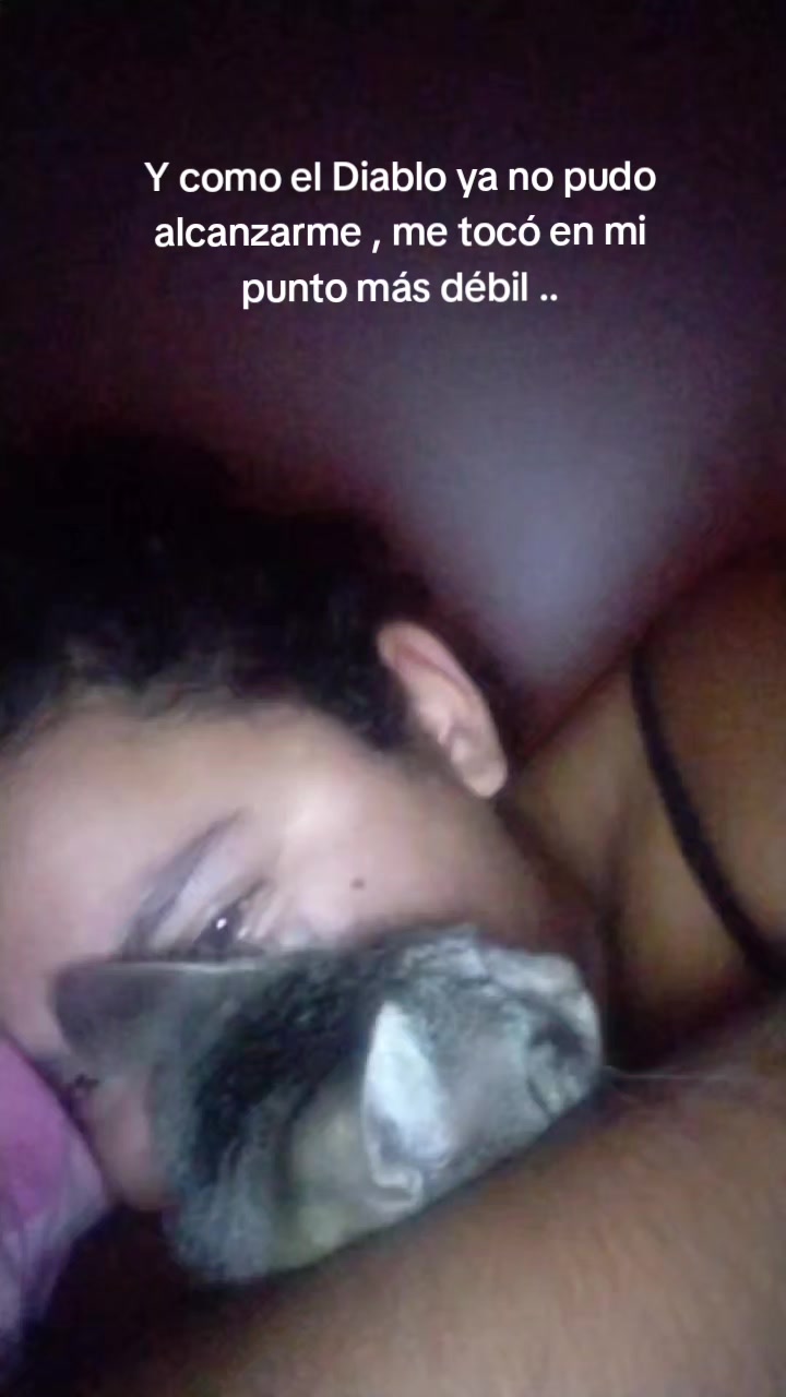 @Valen acu&ntilde;a