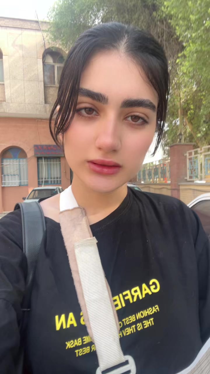 @Zahra Hosseini