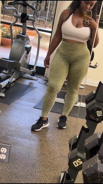 @mslaynaparis